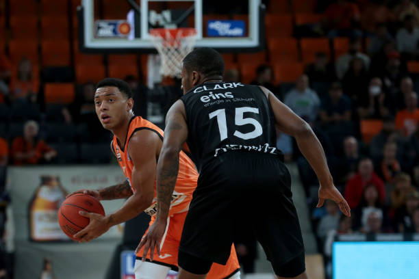 还要有对比 还要有对比