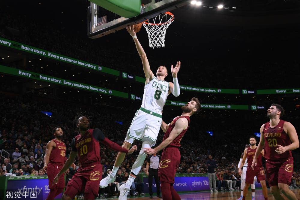 任何对年轻 任何对年轻